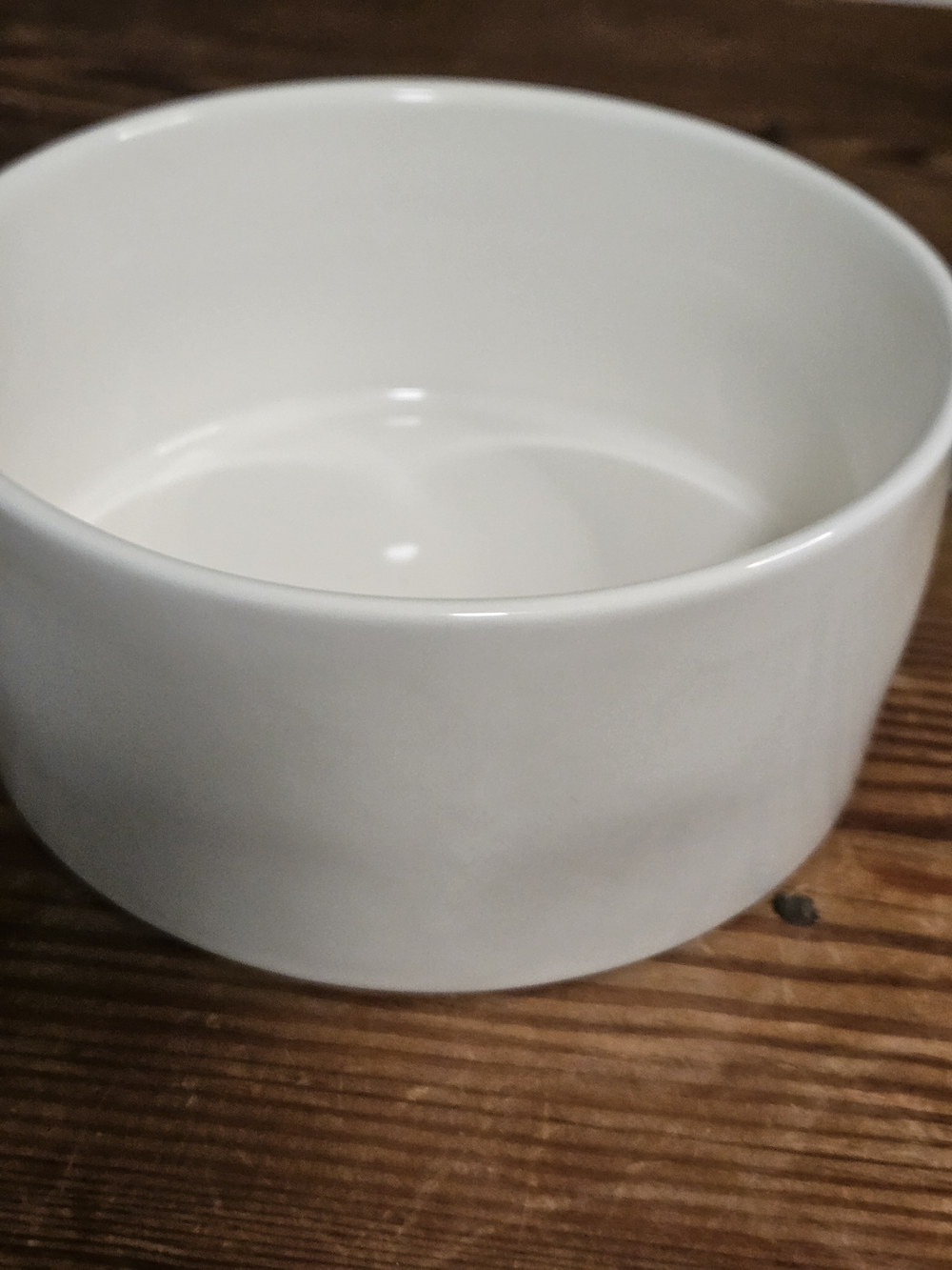 Rae Dunn White Ceramic Pet Bowl with "EAT UP" Lettering - Picture 3 of 6